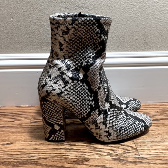 Aldo snakeskin booties - Picture 5 of 10